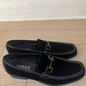 Worn 3 times. Navy blue velvet Ferragamo shows. Good condition. US 13 (sz12) Ferragamo // Navy Suede Gancini Loafer – VSP Consignment main image 4